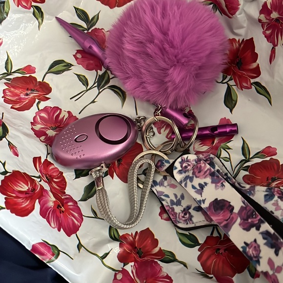 I have these amazing key chains!!! All hand made by me!!!all different kinds - Picture 2 of 11